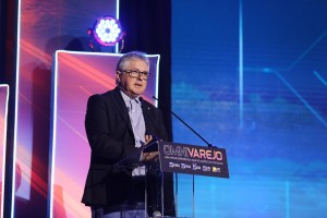 Abertura do Omnivarejo 2024 destaca inovação e conexão como chaves para o futuro do varejo 8